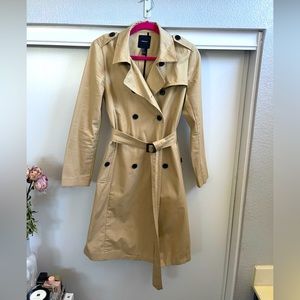 Forever 21 khaki trench excellent condition!